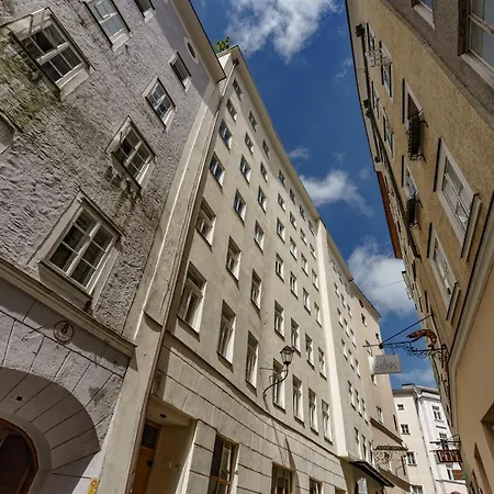 Easyapartments Altstadt 1 Apartment *